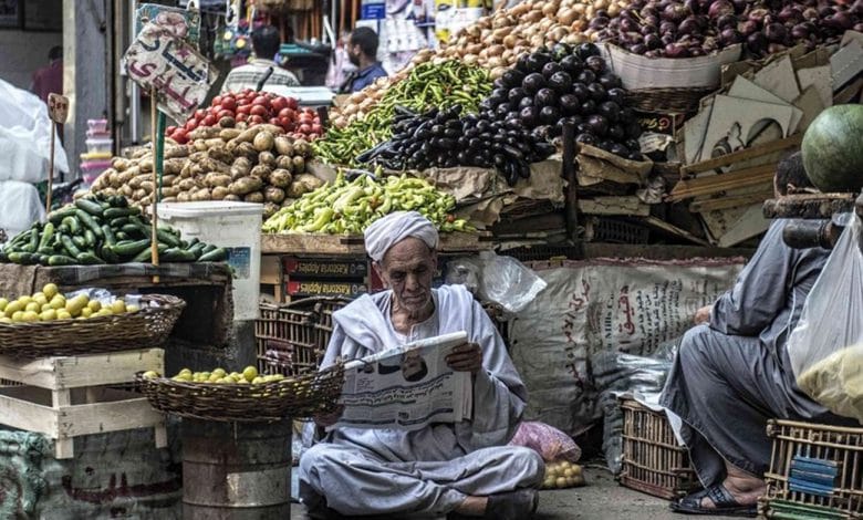 Egypt: How Gov. reacts toward the deepening economic crisis